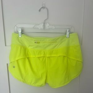 Lululemon Speed Up Low Rise Lined Short 2.5” Highlight Yellow